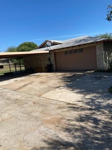 1624 Hill Top Cir, Weatherford, TX 76085 - photo 7