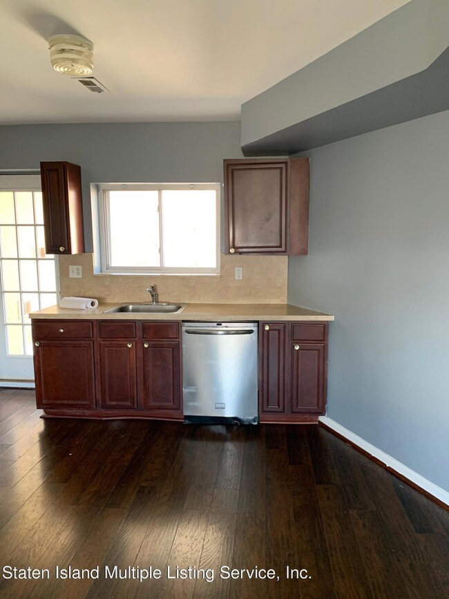 3211 Richmond Rd, Staten Island, NY 10306 - photo 5