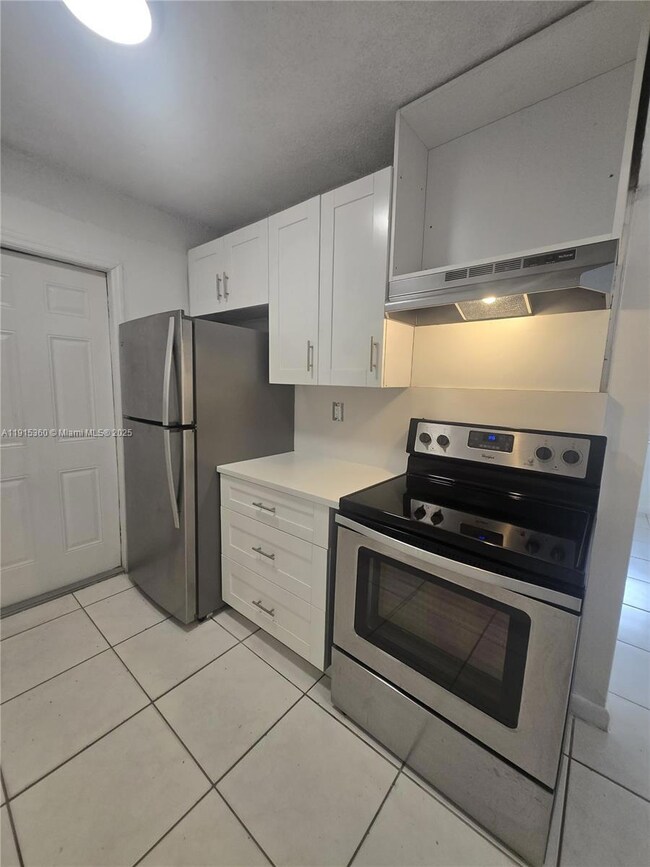 1400 N 17th Ave unit 1, Hollywood, FL 33020 - photo 2