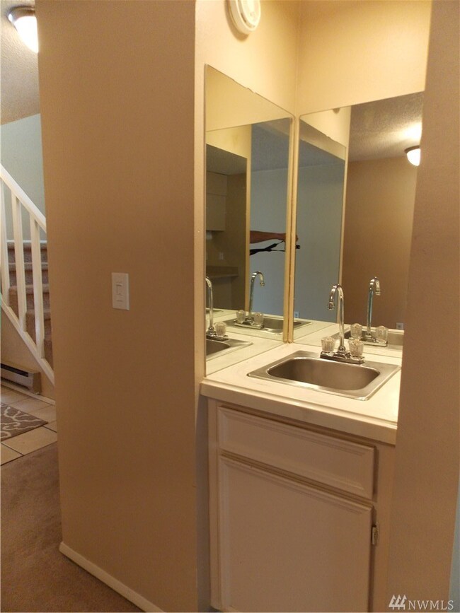 1810 Maple Ln unit C14, Kent, WA 98030 - photo 4