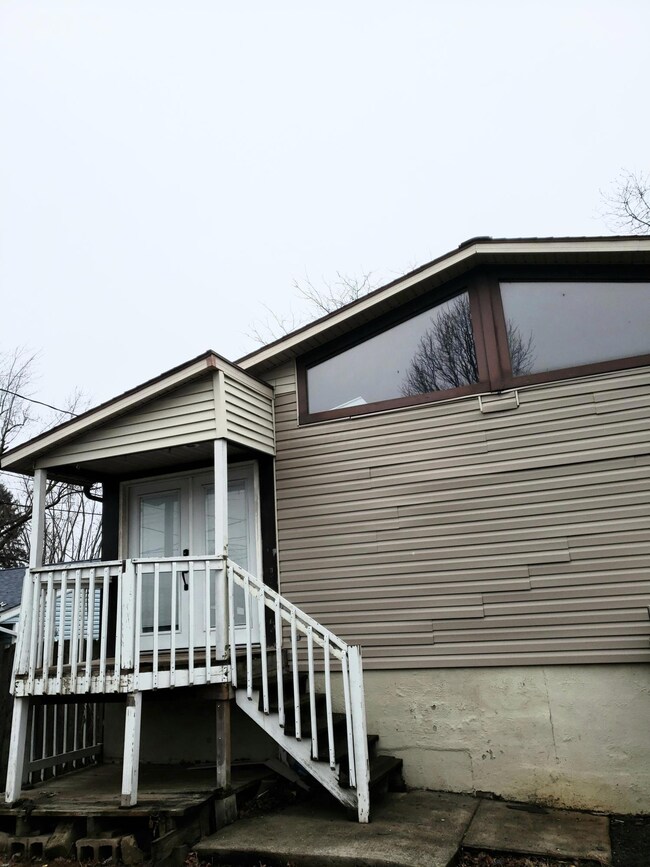 4027 Randell Rd, Columbus, OH 43228 - photo 3