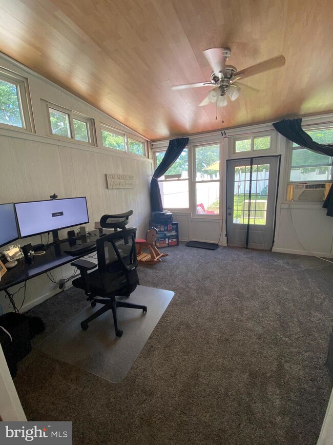 610 Hamilton Rd, East Greenville, PA 18041 - photo 4