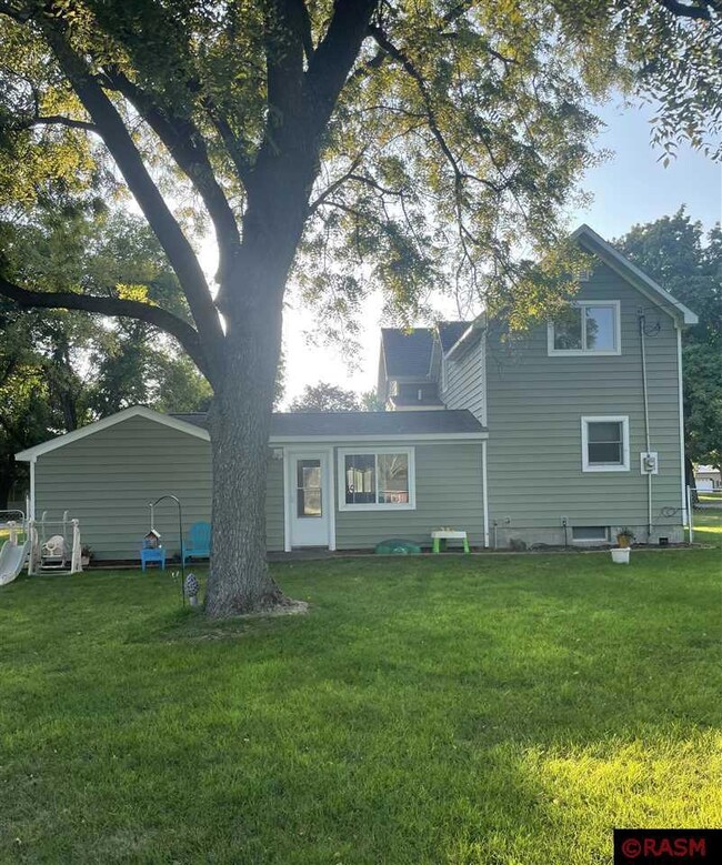 217 Dugan St S, Welcome, MN 56181 - photo 2