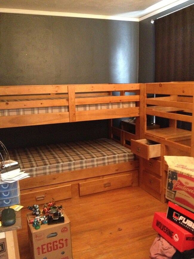 main bedroom 2<|><|>