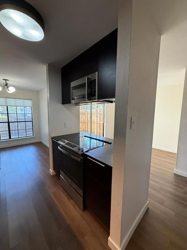 4159 Steck Ave unit 158, Austin, TX 78759 - photo 3