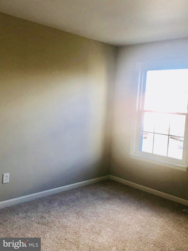 1329 Charlestown Dr, Edgewood, MD 21040 - photo 3