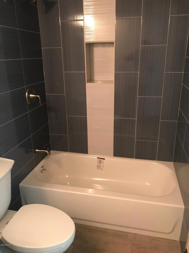 2001 N 57th Dr, Phoenix, AZ 85035 - photo 6