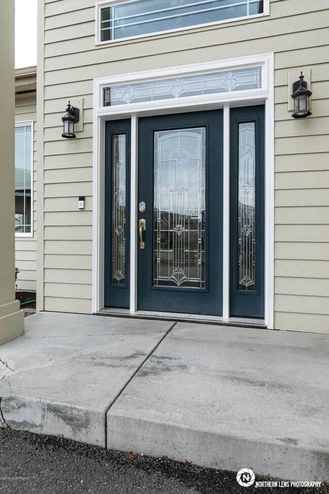5_EntranceExterior