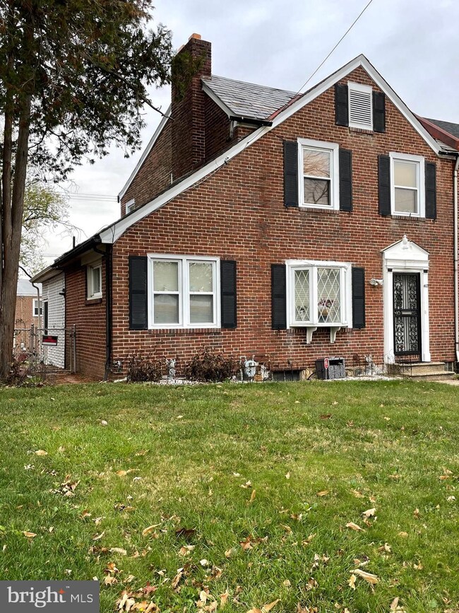 403 W 37th St, Wilmington, DE 19802 - photo 2