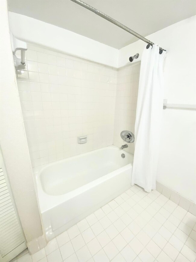 2nd Bathroom