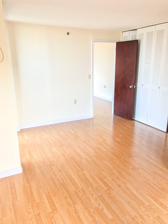 872 Mass Ave unit 807, Cambridge, MA 02139 - photo 4