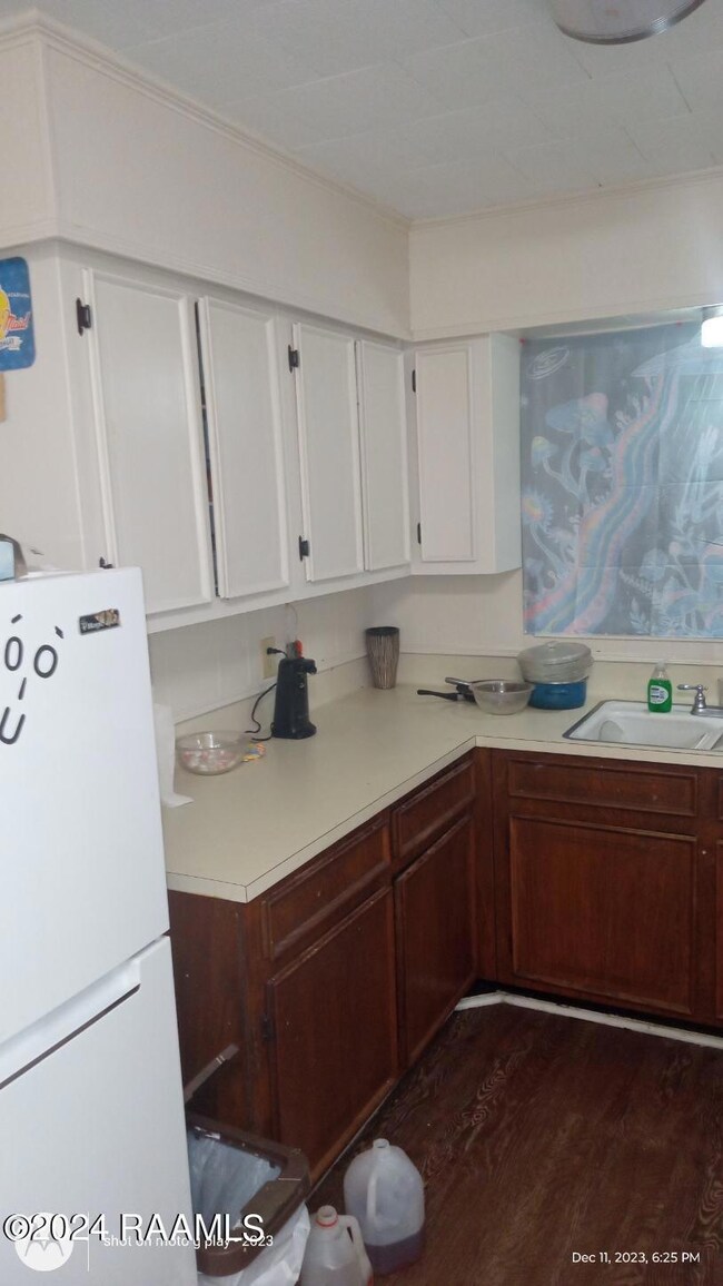 image000000 2