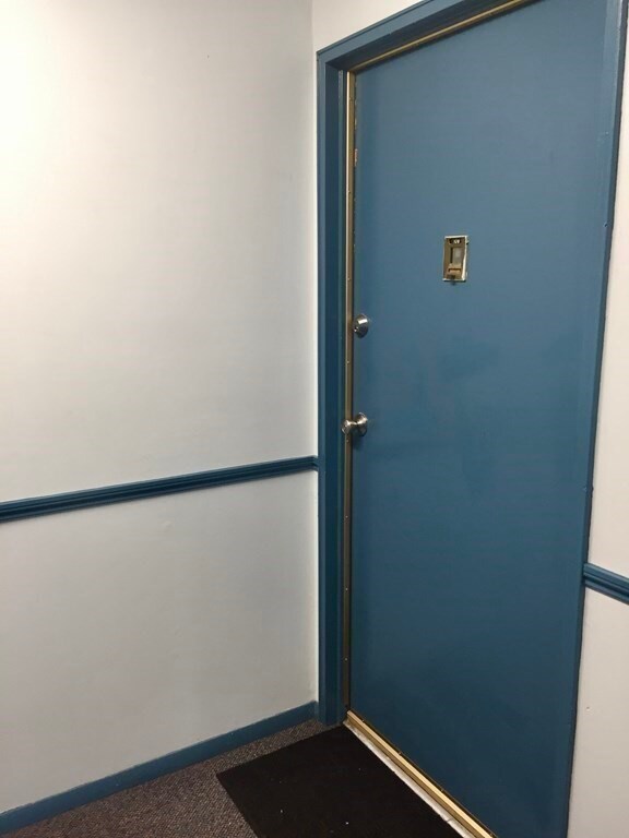 109 Regency Park Dr, Agawam, MA 01001 - photo 4