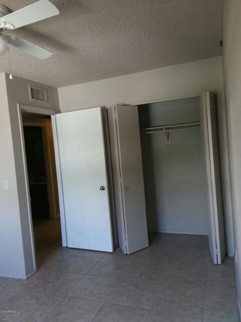 1843 Spring 201 bedroom