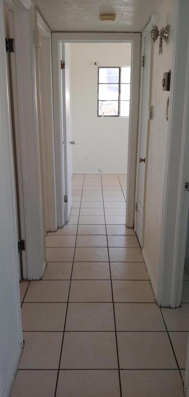 7439 Wilcox Dr, El Paso, TX 79915 - photo 5