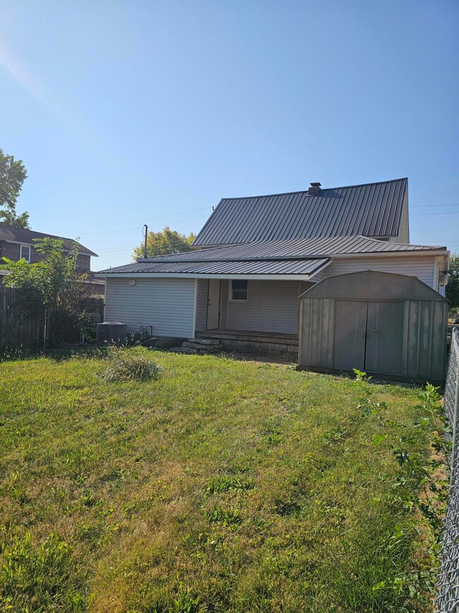 310 E Main St, Bradford, OH 45308 - photo 2