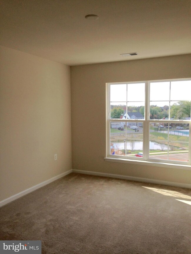 43518 Stonecliff Terrace unit 1B2, Chantilly, VA 20152 - photo 7
