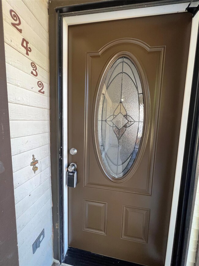 2432 Dalewood Ln, Bedford, TX 76022 - photo 3