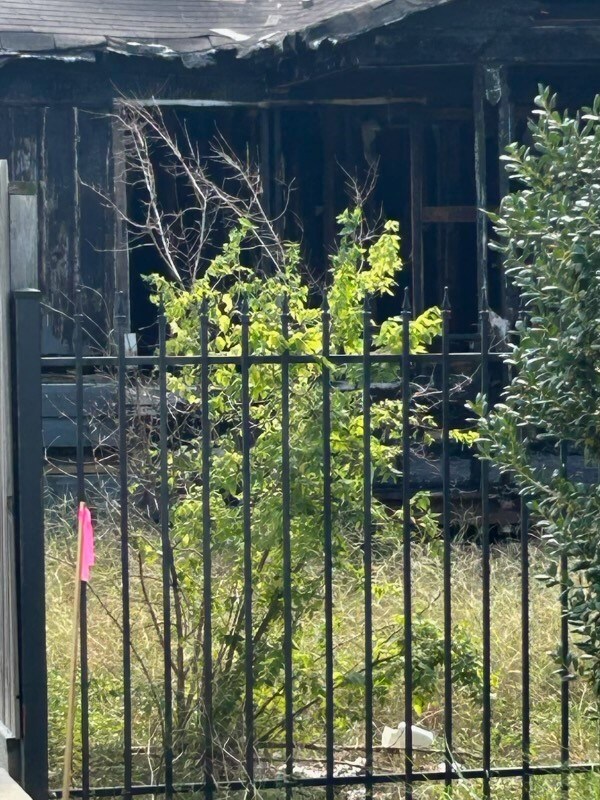 4205 Aledo St, Houston, TX 77051 - photo 3