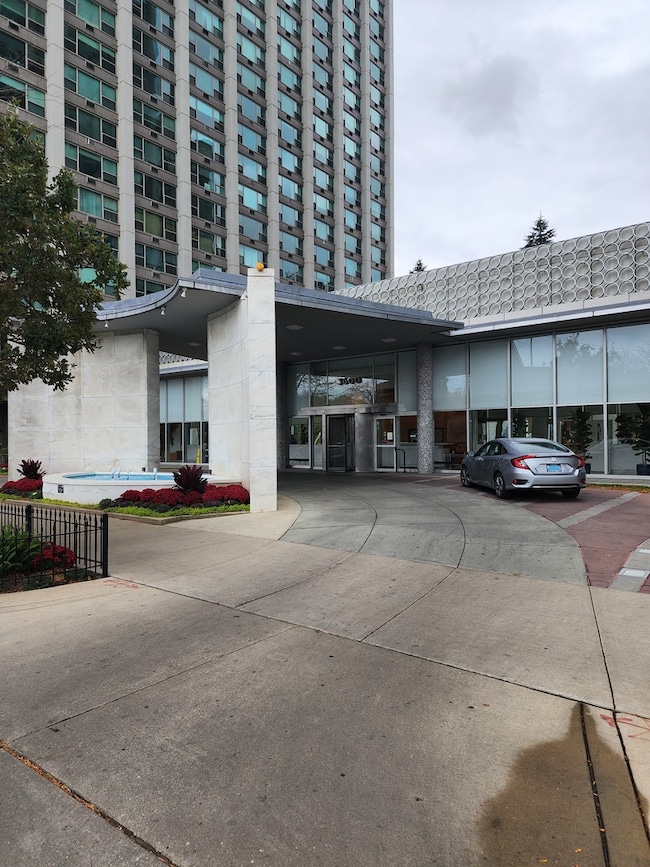 3600 N Lake Shore Dr unit 622, Chicago, IL 60613 - photo 2