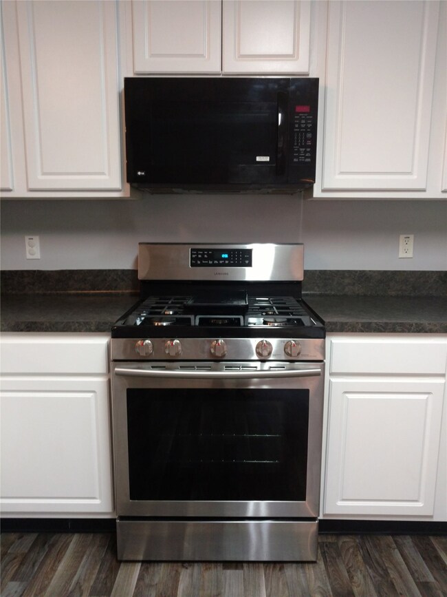 15711 Forest Creek Farms Dr, Cypress, TX 77429 - photo 6