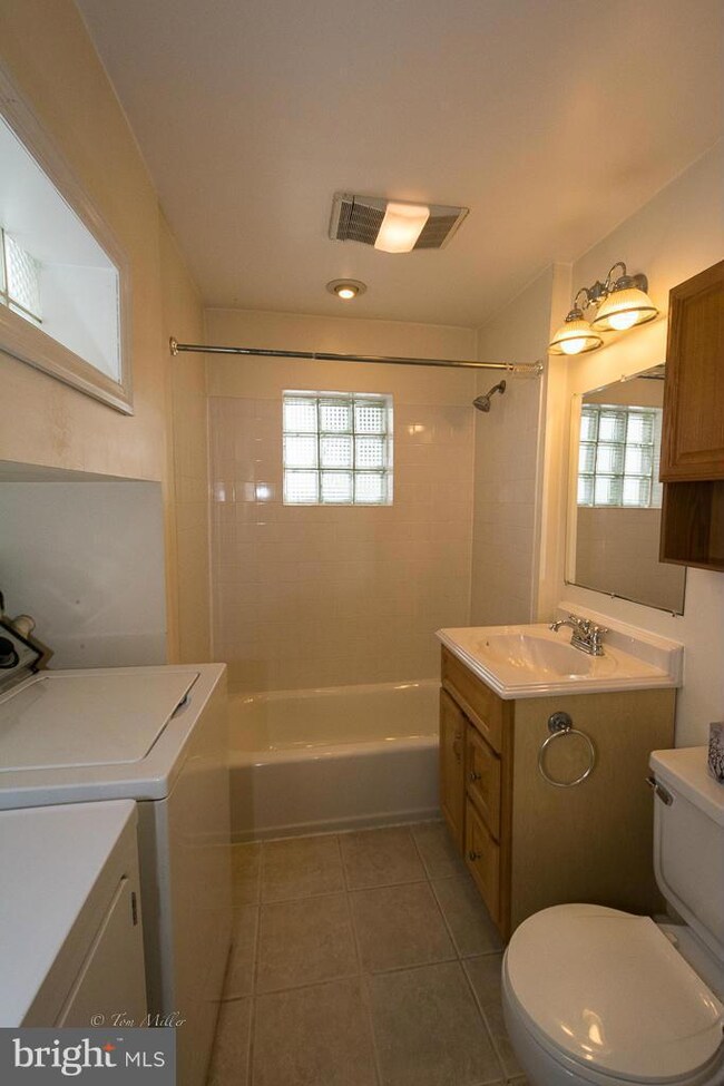 319 S Collington Ave, Baltimore, MD 21231 - photo 6