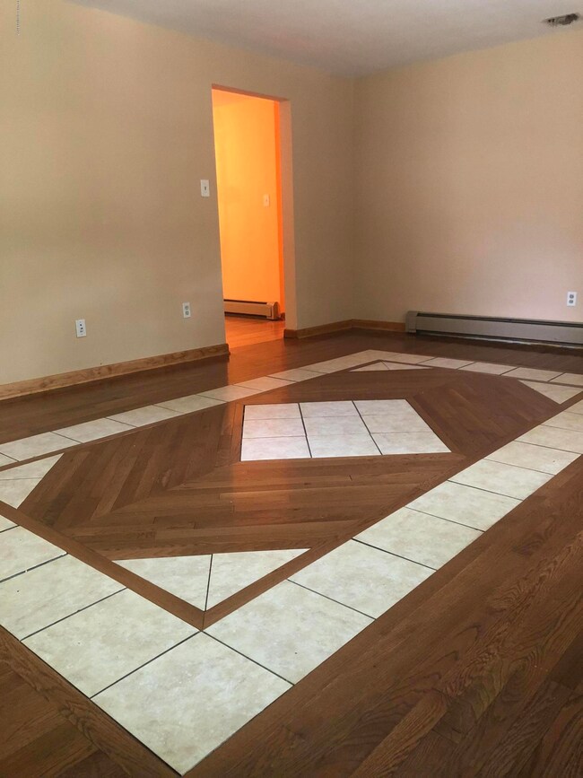 510 Schubert Rd, East Stroudsburg, PA 18301 - photo 3