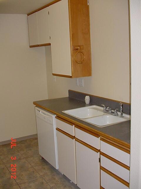 1078 Cherry St, Central Point, OR 97502 - photo 5