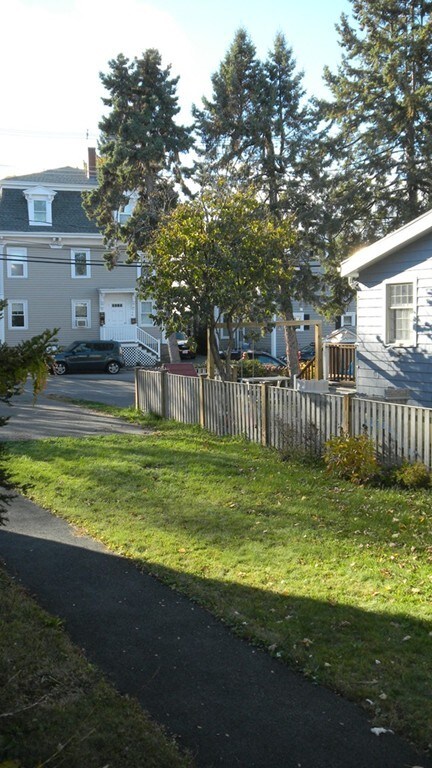 3 Hawkes St unit 1, Marblehead, MA 01945 - photo 4