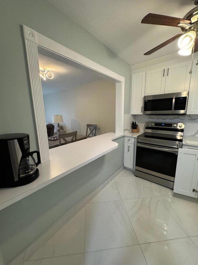 721 Lori Dr unit 210, Palm Springs, FL 33461 - photo 6