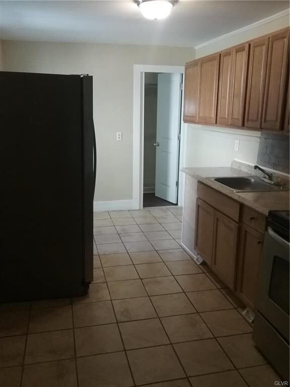 914 W Walnut St unit 1, Allentown, PA 18102 - photo 4