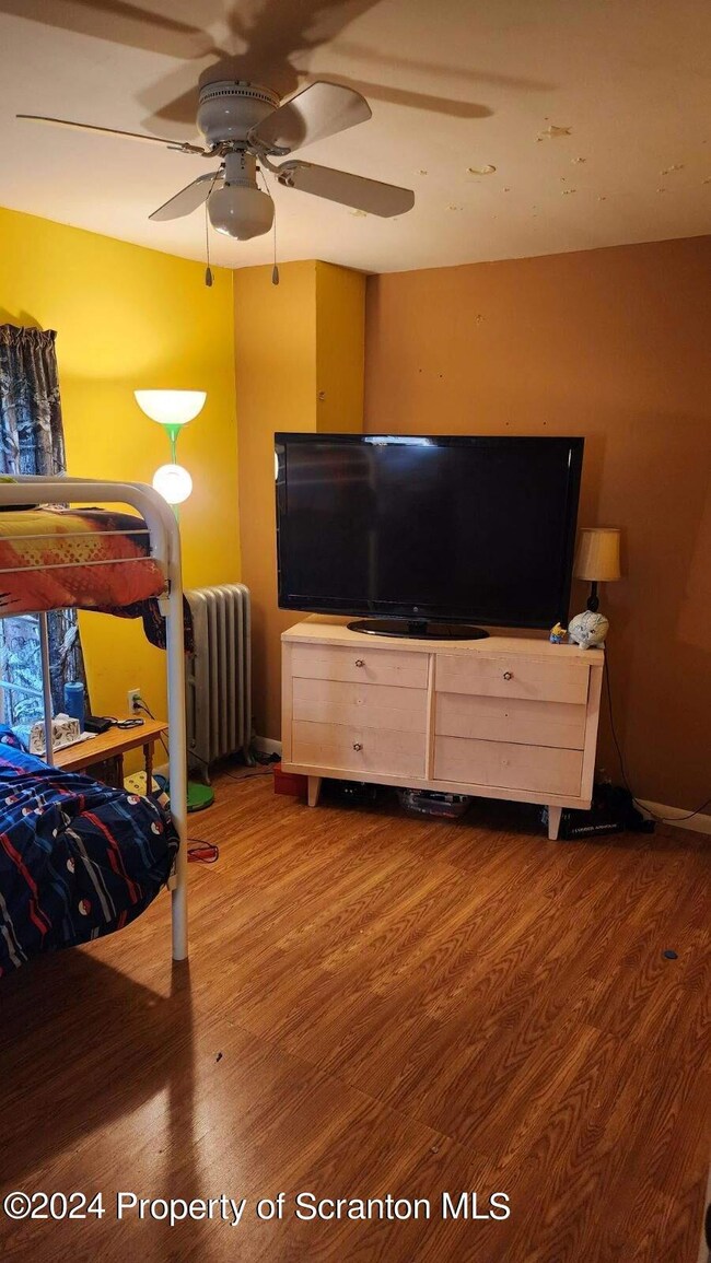 1346 Monsey Ave, Scranton, PA 18509 - photo 2