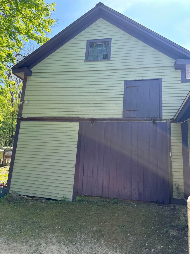 262 2nd New Hampshire Turnpike, Hillsboro, NH 03244 - photo 3