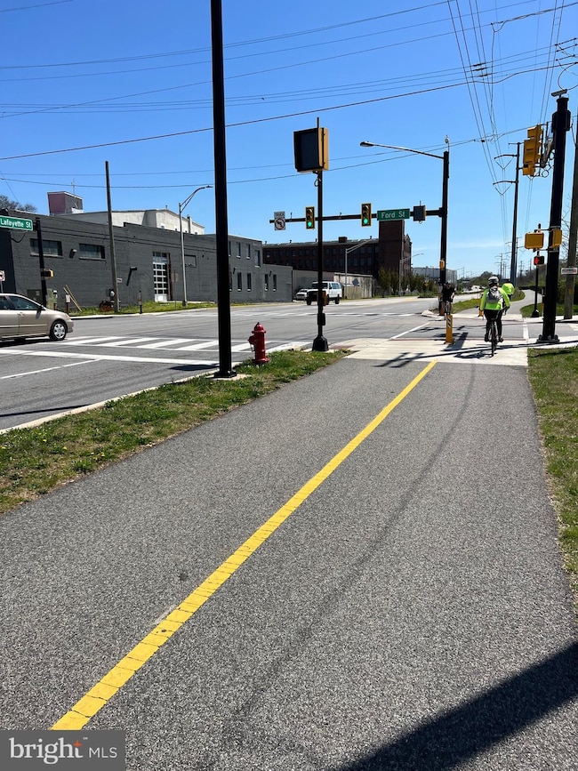 567 E Lafayette St, Norristown, PA 19401 - photo 5