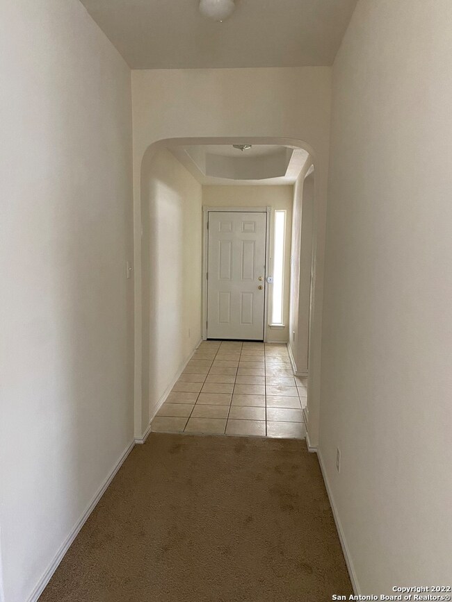 10822 Tiger Horse Dr, San Antonio, TX 78254 - photo 3