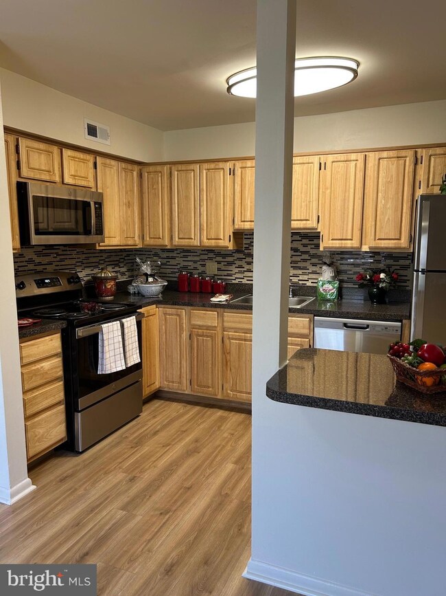 331 Preston Ave unit 601, Voorhees, NJ 08043 - photo 2