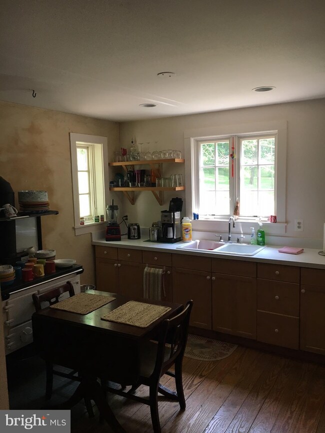 5055 Bust Head Rd, Broad Run, VA 20137 - photo 2