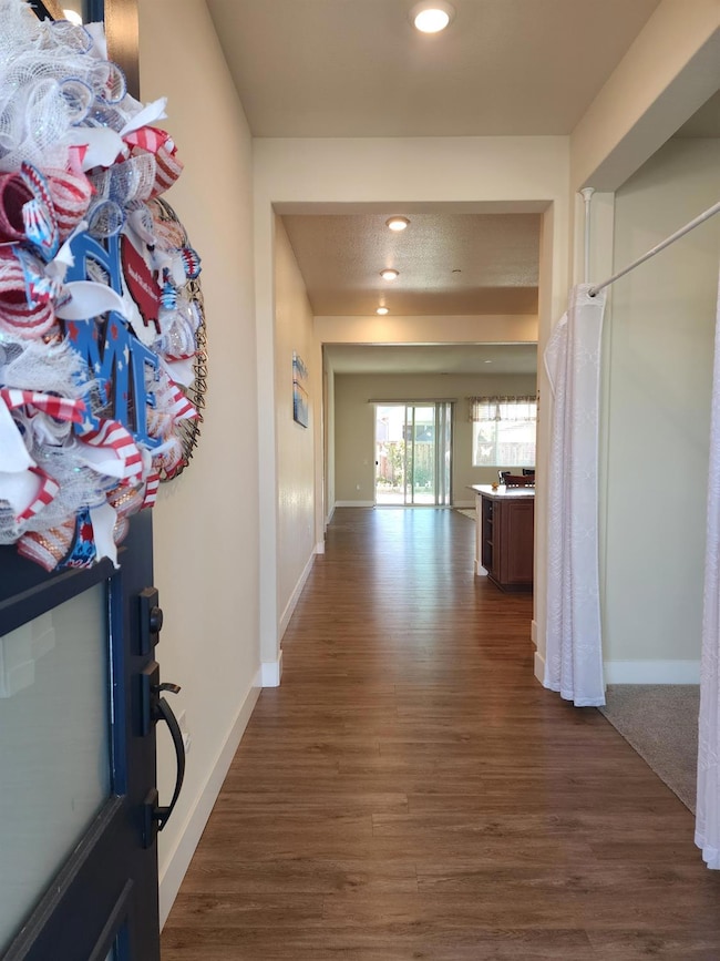 1267 Laurel Dr, Manteca, CA 95336 - photo 2