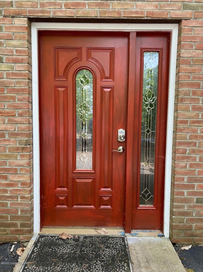 3221 Woodchip Ln, East Stroudsburg, PA 18301 - photo 2