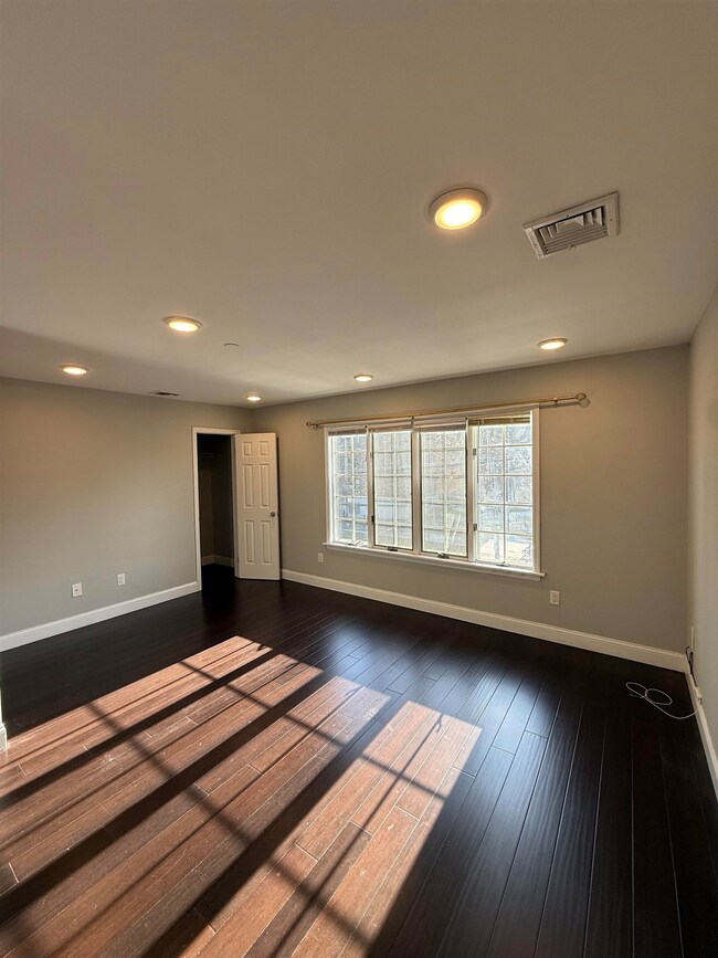 9 E 50th St unit 2, Bayonne, NJ 07002 - photo 3