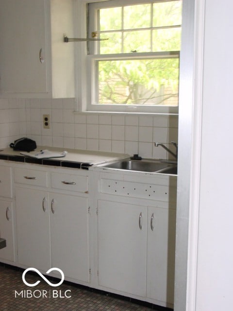 805 Berkley Rd, Indianapolis, IN 46208 - photo 6