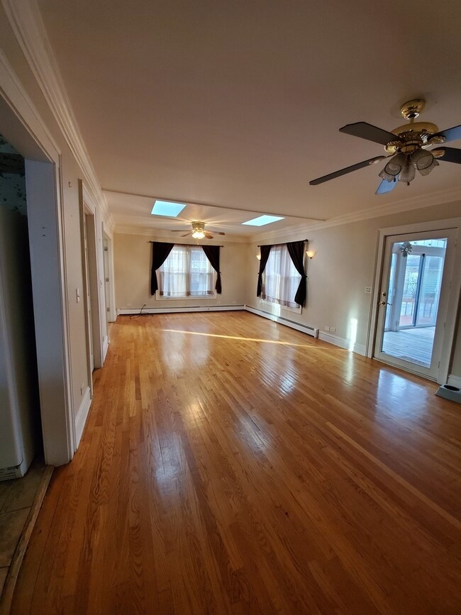 1508 Hickory St, Waukegan, IL 60085 - photo 4