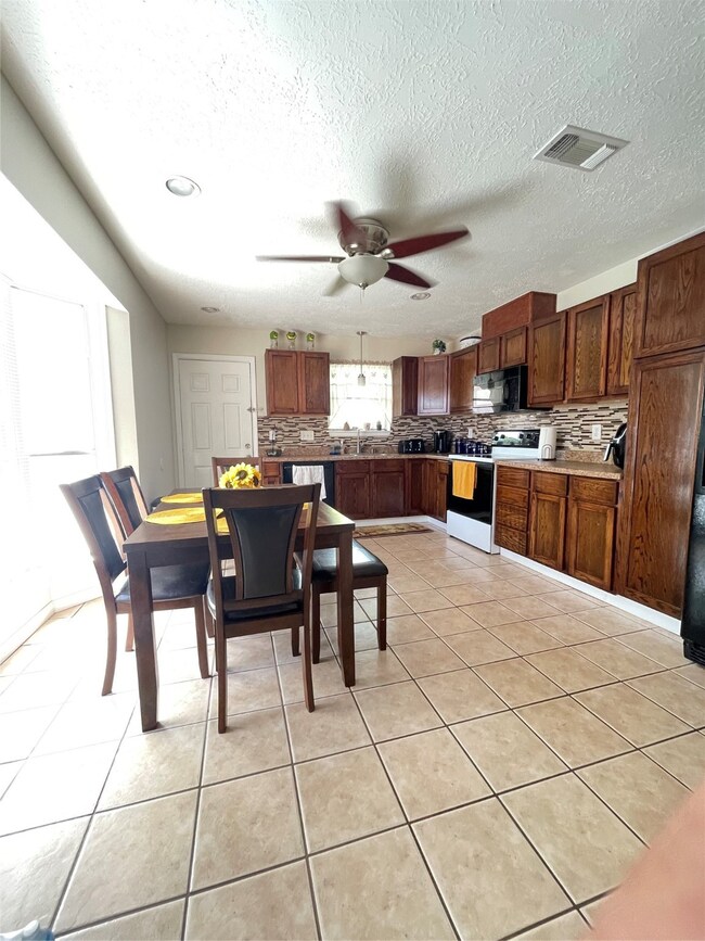 4419 Quailgate Dr, Spring, TX 77373 - photo 5