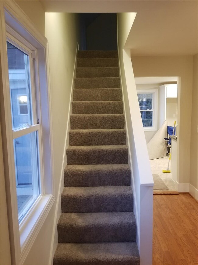 37 Riverside Ave, Hudson, NH 03051 - photo 5