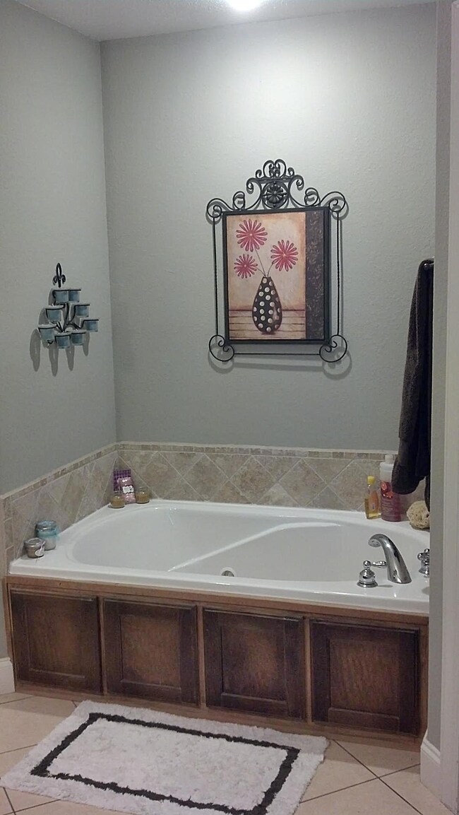 Master jetted tub