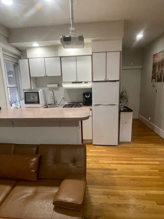 10 Henchman St unit 3R, Boston, MA 02113 - photo 5