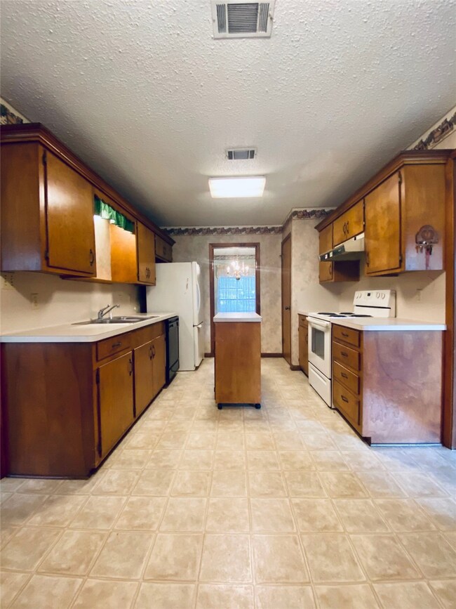 3424 Glen Haven Dr, Bay City, TX 77414 - photo 5