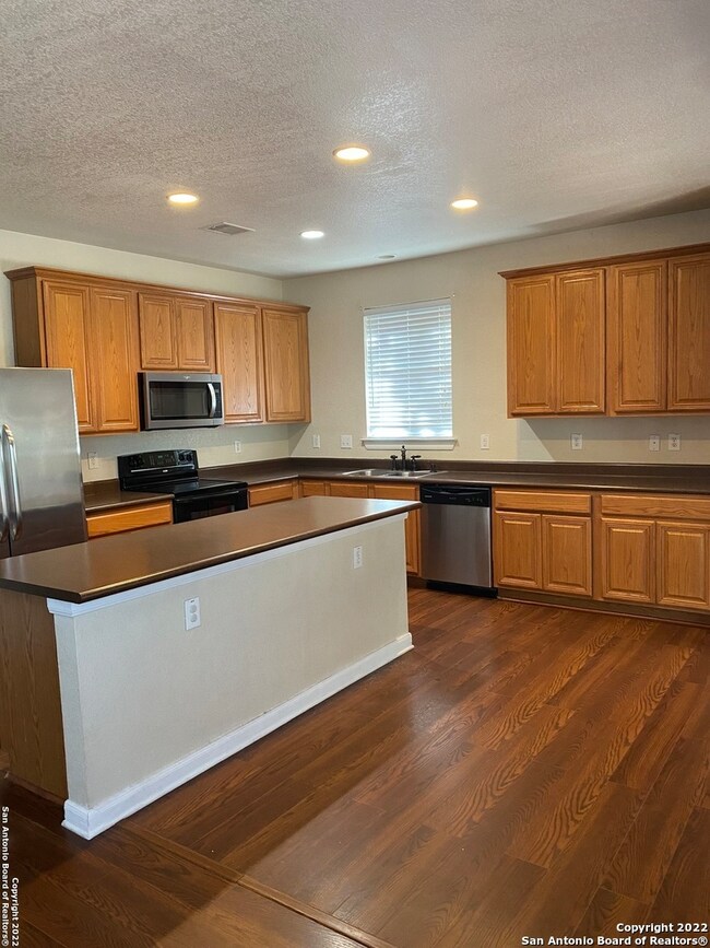 7942 Maddie Ln, San Antonio, TX 78255 - photo 2