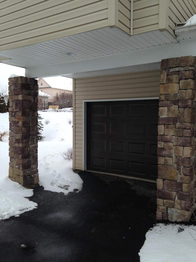 605 Edith St, Old Forge, PA 18518 - photo 3