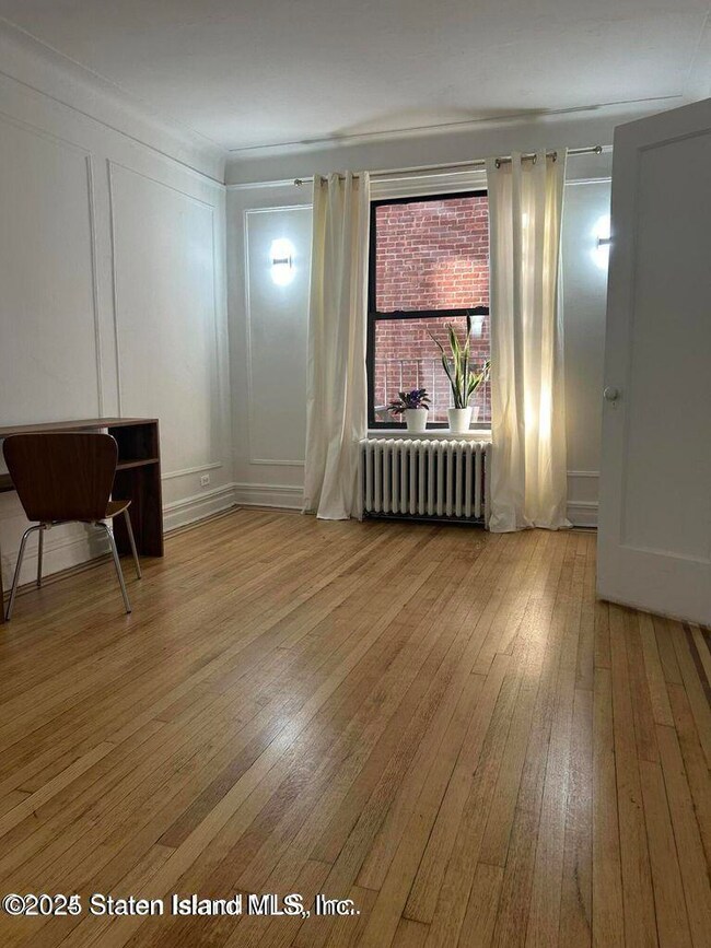300 8TH AVE 2